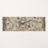 デザートマカビーシールドと槍 ヨガマット (正面(横))