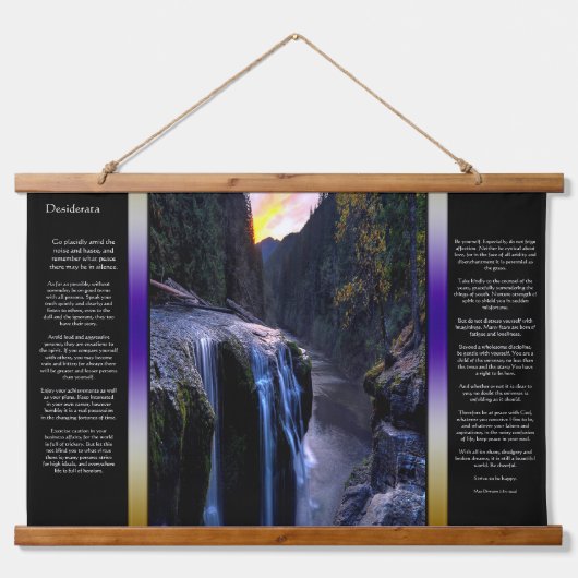デシデラタマウンテンバレーウォータフォールズ 吊り下げ型タペストリー (正面)