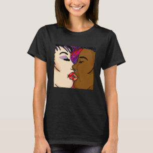 デジタルアート ロマンチックなキス Tシャツ