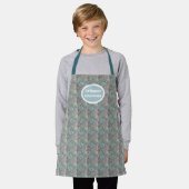 デジタルスワールアクアと埃っぽいピンクパターン エプロン (着用した状態)