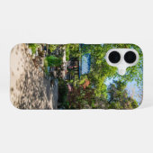 デスカンソ・ガーデンの美しい庭園 iPhone 16ケース (裏面横)