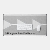 デスクマットグレー矢印後を追の宛先 デスクマット (キーボード&マウス)