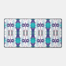 デスクマット上のAllureArewa C/M