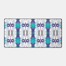 デスクマット上のAllureArewa C/M デスクマット