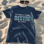 デスティンパーソナライズされたビーチ旅行一致ファミリ Tシャツ<br><div class="desc">これらのクールカスタムDestin Florida Tシャツは、エメラルドの海岸に行く家族の懇親会や旅行のためのグループ名を特徴とする。DESTINという言葉の文字は、あなたの休暇のティーのための美しい海写真で満ちている。</div>