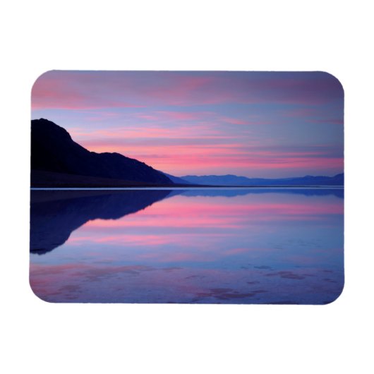 デスバレー国立公園。夜明けのバドウォーター マグネット (横)