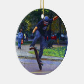 デッキの反転 – Skateboarder セラミックオーナメント (右)