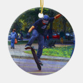 デッキの反転 – Skateboarder セラミックオーナメント (正面)