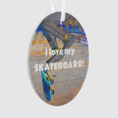 デッキの回転 – スケートボードトリック オーナメント (正面)