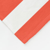 デッキチ赤と白ェアストライプ フリースブランケット (角)