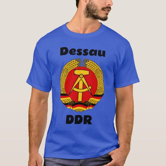 デッソー， DDR，デッソー，ドイツ（東ドイツOssi） Tシャツ (正面)