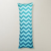 デニムシェブロンバイシャーリーテイラー ボディピロー (裏面 (縦))