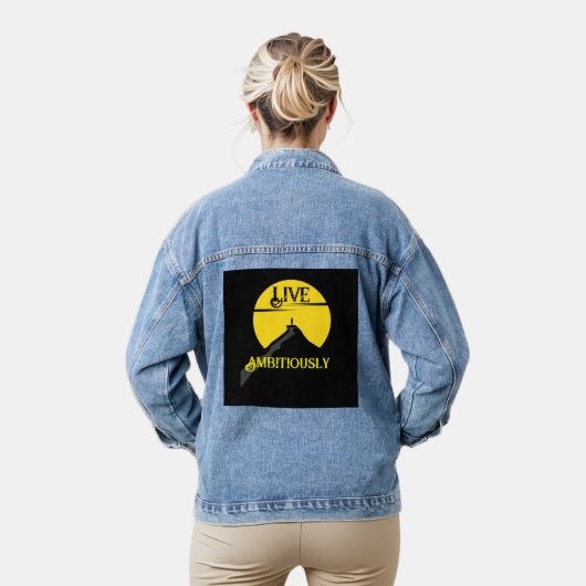 デニムジャケットをアンビシャリに生きる デニムジャケット (モデル)