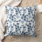 デニムブルー&ホワイトフローラ装飾用クッション クッション (ブランケット)