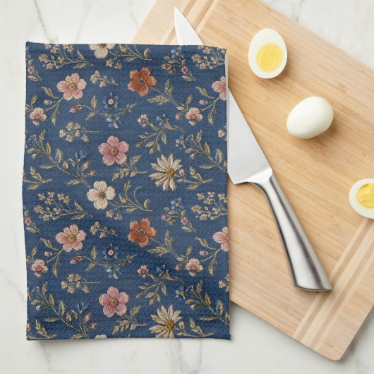 デニム地に刺繍の野の花 キッチンタオル (四つ折り)
