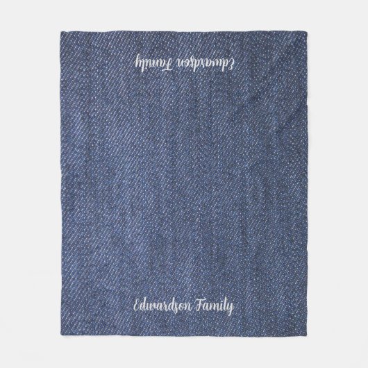 デニモダンムフェイクスタイルモノグラム名 フリースブランケット (正面)