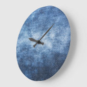 デニ擦り切れたム生地、テクスチャ付き背景。 ラージ壁時計 (傾斜)
