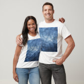デニ擦り切れたム生地、テクスチャ付き背景。 Tシャツ (ユニセックス)