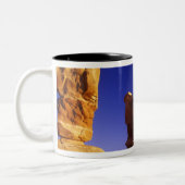 デビルズガーデンインザグランド階段エスカランテ2 ツートーンマグカップ (左)