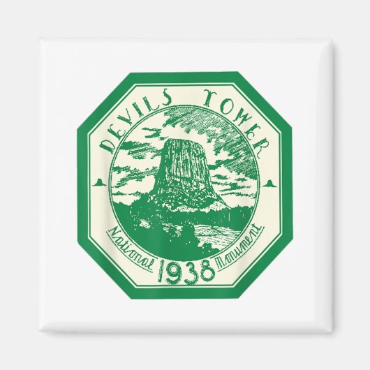 デビルズタワー国立公園Tシャツハイキングティーワンド マグネット (正面)