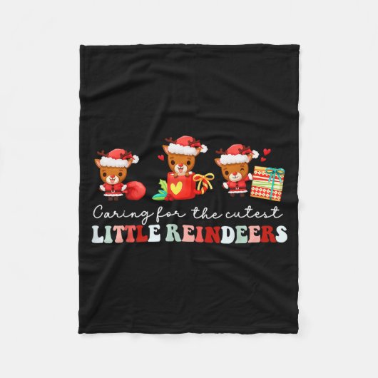 デブドックスティー 可愛いトナカイの母親Bの世話 フリースブランケット (正面)