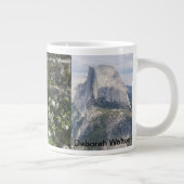 デボラ·ウォルトン·ヨセミテ：半ドーム、木、花 ジャンボコーヒーマグカップ (右)