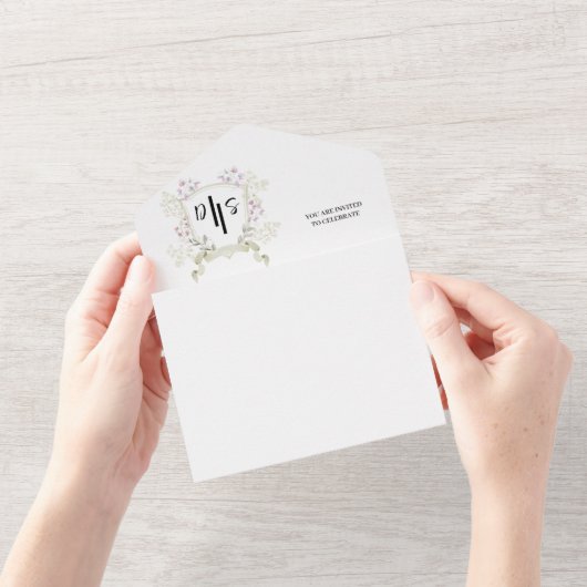 デュスキーのワイルドフラワーモノグラム結婚クレスト オールインワン招待状 (開いている状態)