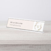 デュスキーピンクワイルドフラワーモノグラムイニシャルクレスト デスクネームプレート (正面)