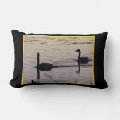 デュスクルンバー枕でトランペータースワン ランバークッション (正面)