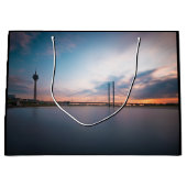 デュッセルドルフドイツ ラージペーパーバッグ (正面)