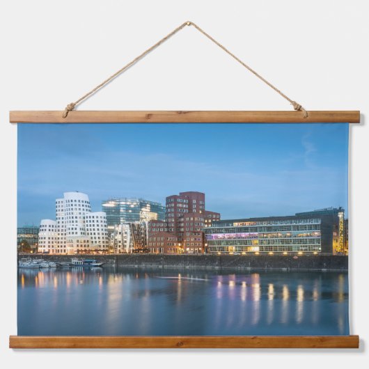 デュッセルドルフドイツ 吊り下げ型タペストリー (正面)