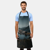 デュリン水の体近くの茶と白の山 エプロン (着用した状態)