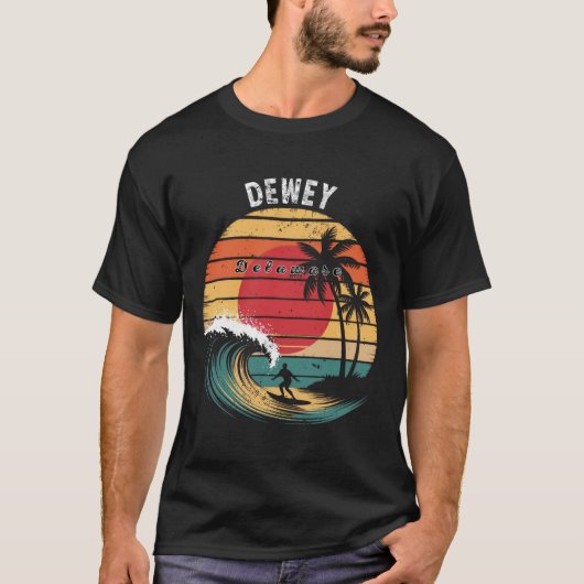 デューイ・ビーチ デラウェア州 海岸 サーフィン Tシャツ (正面)