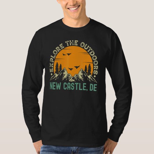 デラウェア州ニューキャッスル アウトドアを楽しもう Tシャツ (正面)
