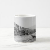 デラックスな陸上の限られた旅客列車 コーヒーマグカップ (中央)