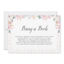 デリケートなフローラと綿で本を持ってくる