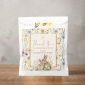 デリケートなベージュバニーメドウベビーシャワー フェイバーバッグ