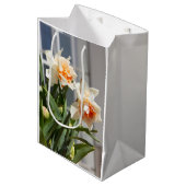 デリケートな可愛い水仙春 ミディアムペーパーバッグ (正面アングル)