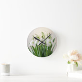 デリケートな白スノードロップの花 春の開花 ラウンド壁時計 (ホーム)