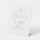 デリケート金ゴールドミニチキン&ワッフルステーション 台座サイン (正面)