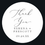 デリケート黒ありがとう結婚式の引き出物シール ラウンドシール<br><div class="desc">この繊細な黒感謝していの君の結婚式の引き出物シールは結婚式のレセプションにモダン最適である。ロマンチックなミニマルデザインは白い背景エレガントに素敵で黒いタイポグラフィを施し、きれいに見た目がシンプル美しい。名前、イベント（該当）、日付でステッカーもしラベルをパーソナライズする。ウェディングレセプションやブライダルシャワー、イベントなどにも使える！</div>
