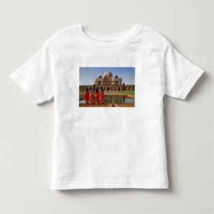 デリーの若いインド人女性とフマユーン廟 トドラーTシャツ