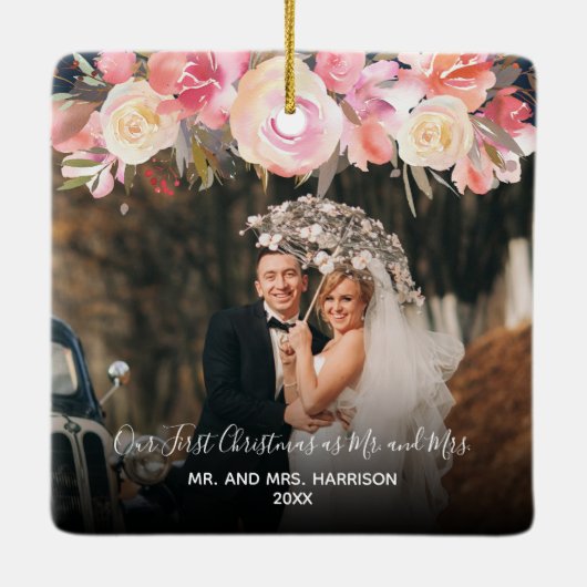 デルの初めてのクリスマスNewlyweds 2フォトフローラ セラミックオーナメント (裏面)
