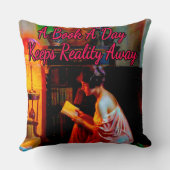 デルフィお気に入りのン・エンジョラス著 クッション (裏面)