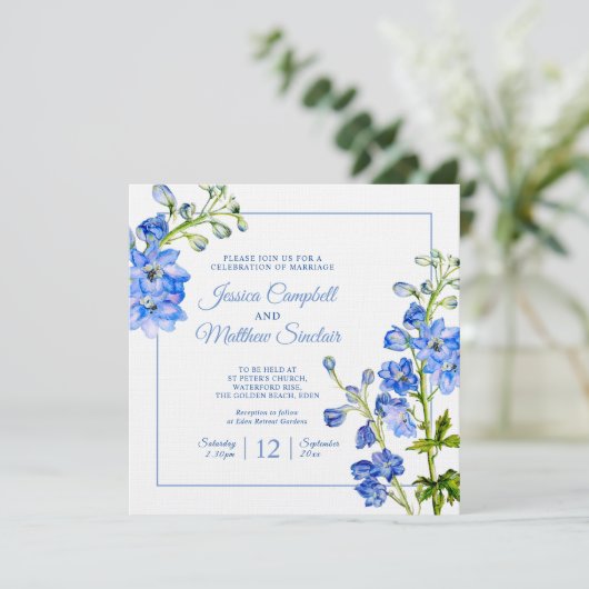 デルフィニウムの花の青い水の色結婚のアート 招待状 (スタンド正面)