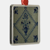 デルフトブルータイル – 花と花束のある花瓶 メタルオーナメント (右)