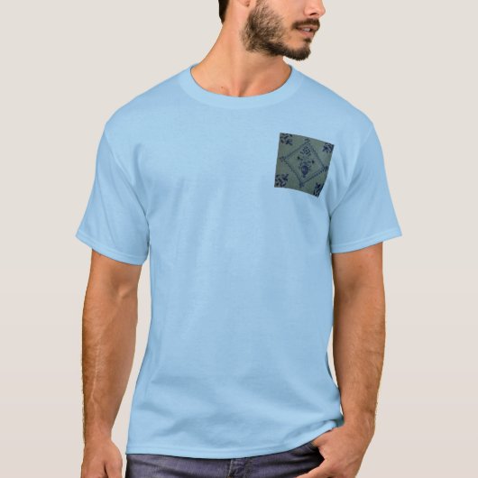 デルフトブルータイル – 花と花束のある花瓶 Tシャツ (正面)