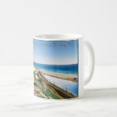 デルレイ1904のすぐ下の高い砂丘とラグーン コーヒーマグカップ (正面右)