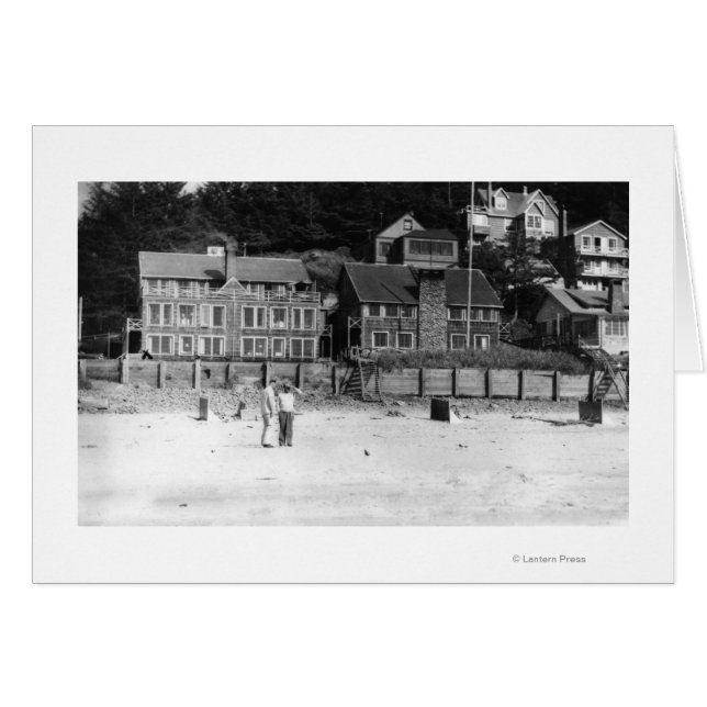 デレイク、オレゴン州キャニオンのドライブAptsのビュー。 (正面横)