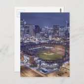 デンバーシティスカイライン&コーズフィールドat Night ポストカード (正面/裏面)